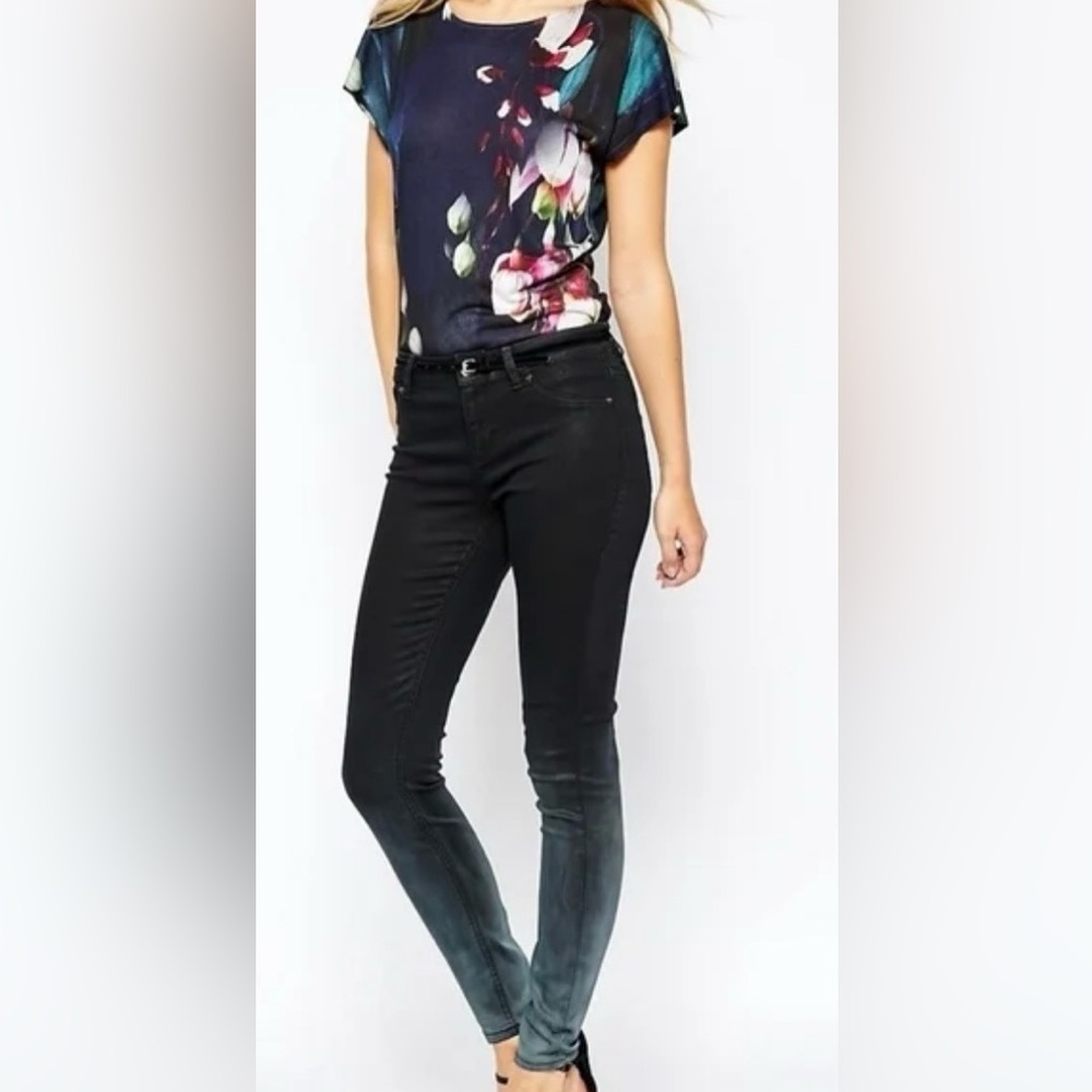 Ted Baker London Ombré Washed
Denim Jeans in Black